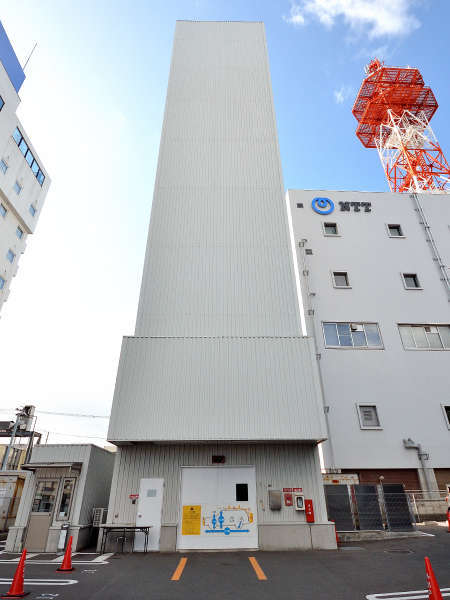 �V�R����@��؍��̓��@�h�[�~�[�C���O�O�F���̒��ԏ�