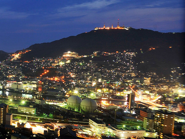 ◆刻々と移りゆく長崎の夜景をお楽しみください。