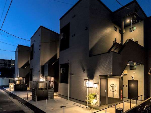 宝塚「パックinドリーム」「PUCK/メモリーズ・オブ・ユー」「グランドホテル」 DREAM TRAIL ～宝塚伝説～』 | 梅田芸術劇場