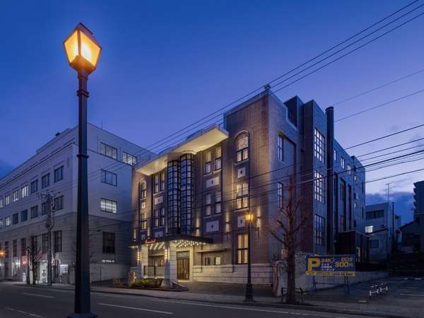UNWIND HOTEL & BAR ���M(�A�����C���h�z�e��&�o�[���M)�@�̊O�ώʐ^