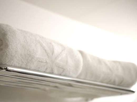 ■バスルーム　　【タオル】サンルートのシンボルが入ったタオル