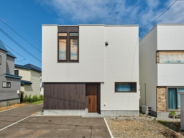 VILLA �c��D�y�r�[���p�[�N�z�J���X�̊O�ώʐ^