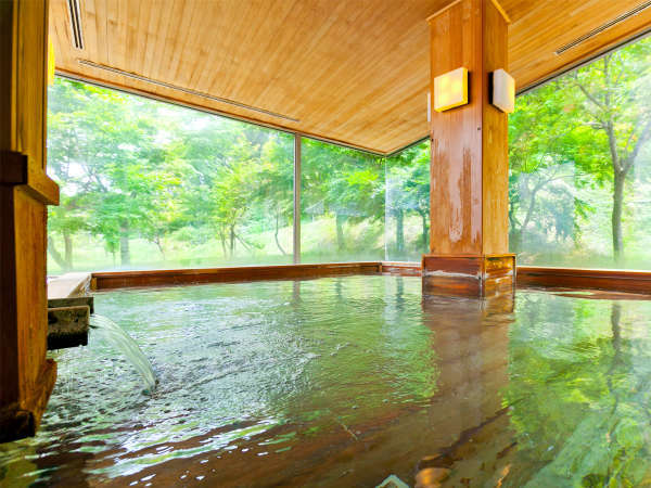 女性用大浴場「鶴の湯」／当館の温泉はお肌すべすべの効果が期待できるアルカリ泉です♪