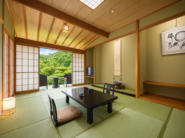 �y�R�����z��O�ɍL����k�J�������\�o����q��