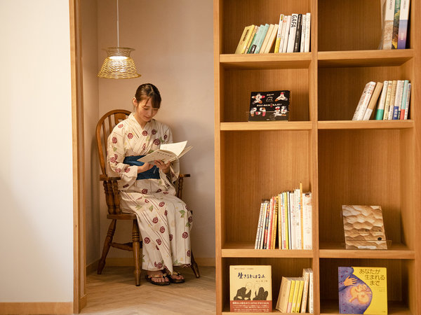 �y���C�u�����[�z�{��G�������R�ɂ��y���݂��������郉�C�u�����[