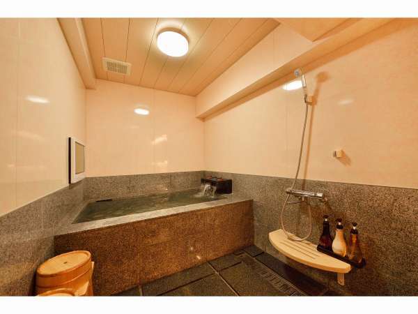 客室内風呂温泉付きミラブル製シャワーヘッド完備
