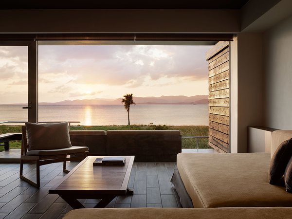 �I�[�V�����r���[�E�o�X�X�C�[�g