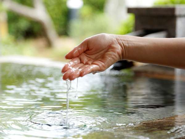 �y�ɍ��ۉ���z�Q�n�����\���閼���ŏ�т��邽�ł́u�ɍ��ۉ�����{�̖����v�Ɖ̂��Ă��܂��B