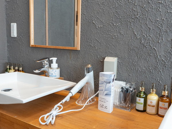 ���]�@�m���F�㎿�ȃo�X�A���j�e�B