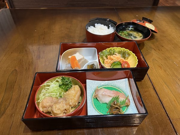 ���ٔ~���F����ɂ���������������[�H