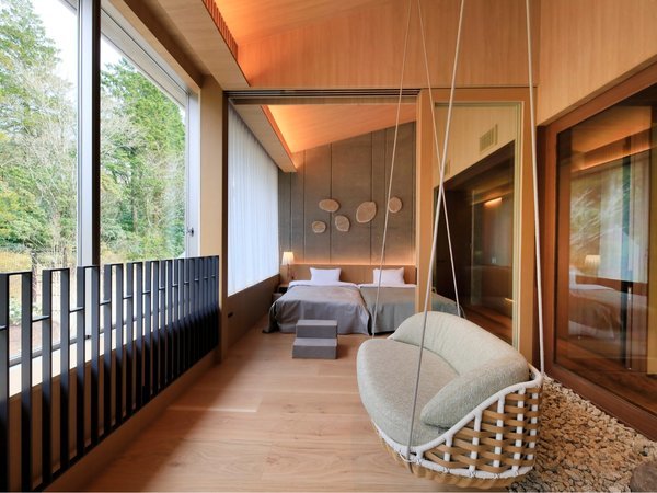 �yRETONA HAKONE�z2025�N12��15���V�K�J�Ɓ@�y�b�g�i�����j�Ɩ����ދɏ�̔����X�e�C