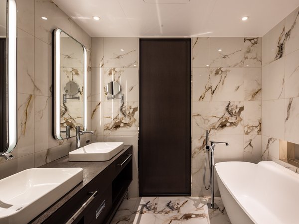 Junior Suite RoomboX[