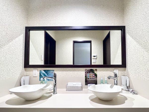 UmiOto �E�~�I�g ���q���E��l���ɃI�X�X���̃Q�X�g�n�E�X�̎{�ݎʐ^2