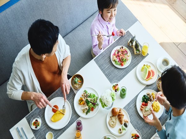 ANA�N���E���v���U���]�[�g���ꂤ��܃q���Y by IHG�F�Y���Q�̂��q�l�̂��H���ɂ��܂���