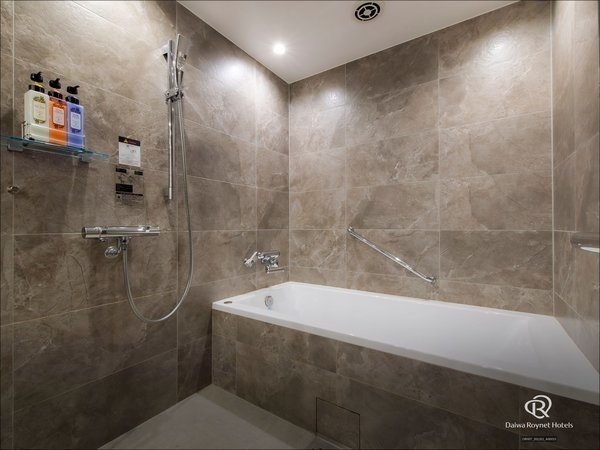 �y�����z�o�X�E�g�C���ʂ̊��S�Z�p���[�g�^�C�v�B�L�X�Ƃ��������ŁA�r��L�΂��Ă�����肨�������������B