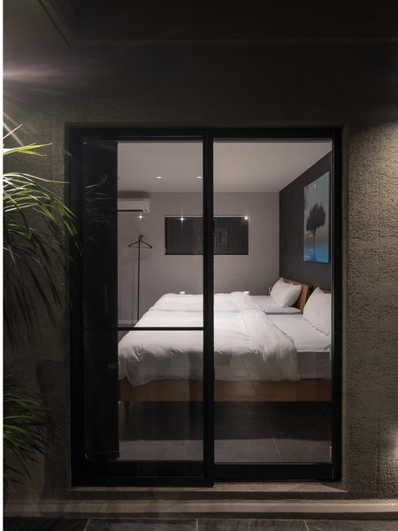 ���C���x�b�g���[��