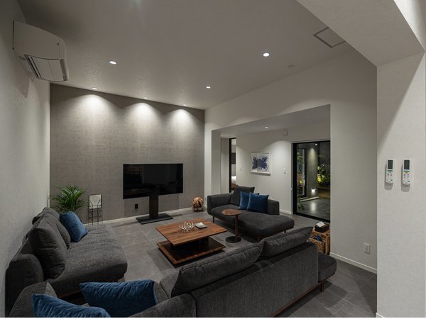 ���r���O