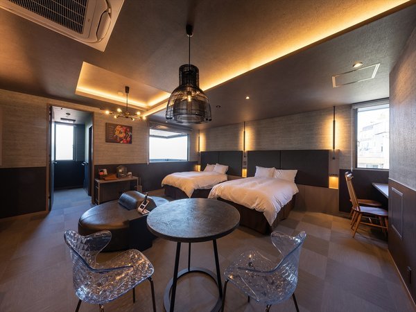 �ɍ��ۉ���@�c���������X�C�[�g�y���F�������̂��ē�