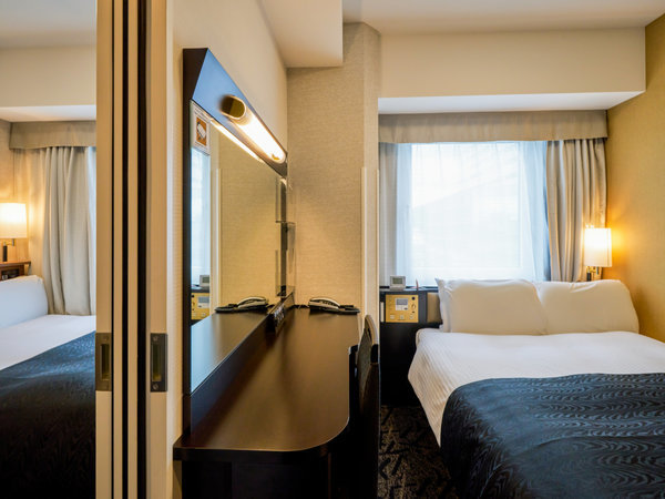 �R�l�N�e�B���O���[���@2�������A���^�L��22�u�i11�u�~2���j�^2��������Ōq���q��