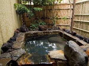 �͓��� �@���򂩂�����100���̓��h�F