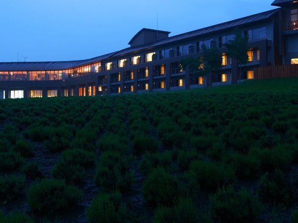 �x�ǖ�z�e���@Furano Hotel�̎{�ݎʐ^2