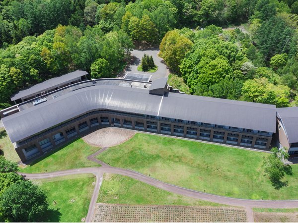 �x�ǖ�z�e���@Furano Hotel�̊O�ώʐ^