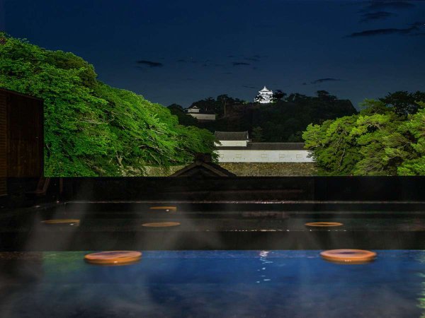 城見の湯／国宝 彦根城のライトアップを眺めながらゆっくりとお楽しみいただけます。