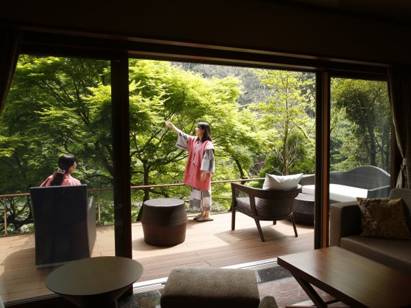 【大谷山荘】山の緑と渓流を近くに感じる温泉宿。露天風呂付客室は源泉かけ流し