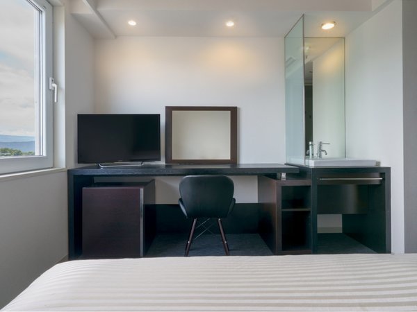 �V���O�����[���y�։��z