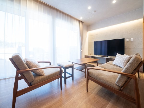 �y�q���z�e���r�̂��郊�r���O