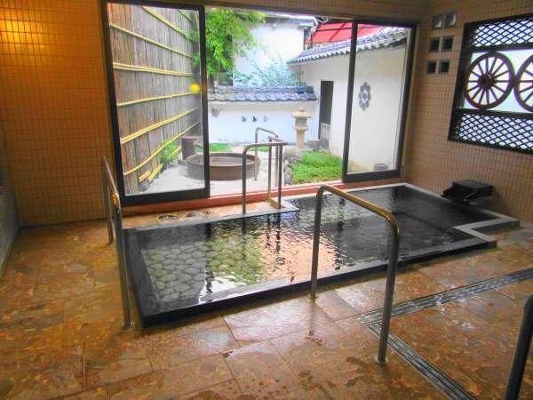 �{�ق������͗��ꂲ�h���҂��ܐ�p�́A�ݐ؉��򕗘C�u�ʗ��v