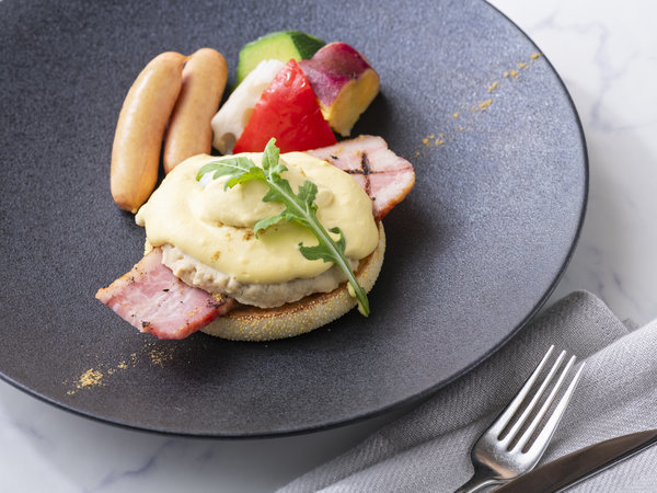 �O��K�[�f���z�e�����É��v���~�A�F���É��R�[�`���ƃt���X�̃G�b�O�x�l�f�B�N�g��