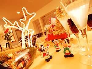 白銀の中の素敵なホワイトクリスマスを！皆で楽しいクリスマス、シルクウッドでもお手伝い