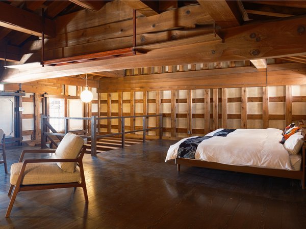 Suite with Hanui�b�ō���37cm���|�P�b�g�R�C���}�b�g���X�̃_�u���x�b�h��2��݂������]�l�b�g���[��2F