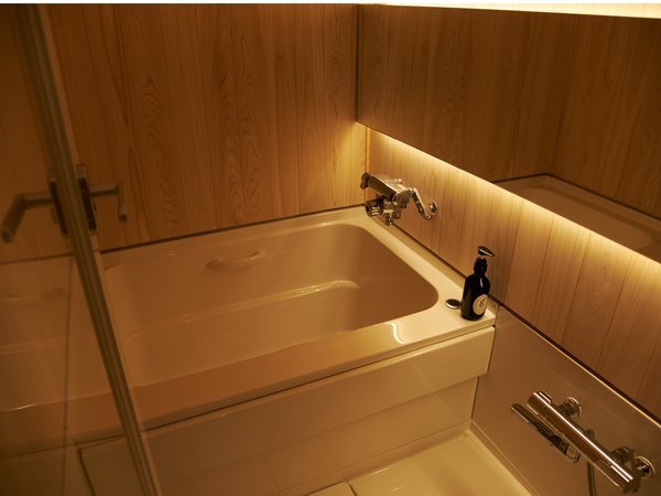 j[A΂̃oX[BKȑ؍݂T|[g܂B