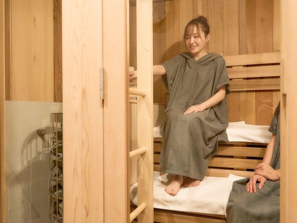SAKURA GARDEN HOTEL�i���K�[�f���z�e���j�F�v���C�x�[�g�T�E�i�i�L���j