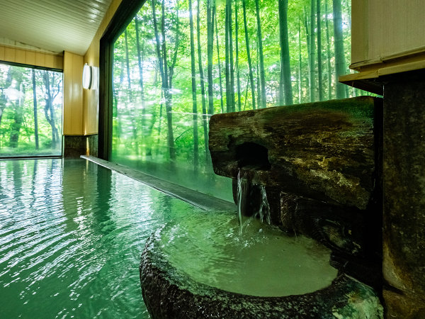 保温効果に優れた天然温泉をお楽しみください。