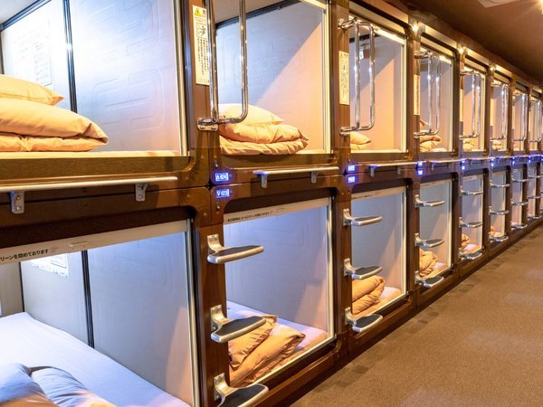 画像(【カプセルフロア】落ち着いた高級感のあるデザイン。常に心地良いよう空調にも気を配っています。)