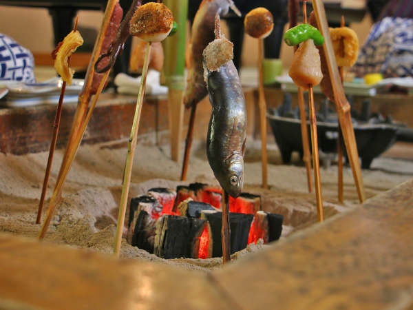 �y�����씒�_�̏h�@�R�鉮�z���O���̔����I3��ނ̑ݐؘI�V���C�Ŗ��₵�̂ЂƂƂ�����