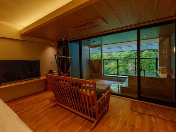 yE@Âr̖VzRg[gXeCyޑl̉򃊃][g