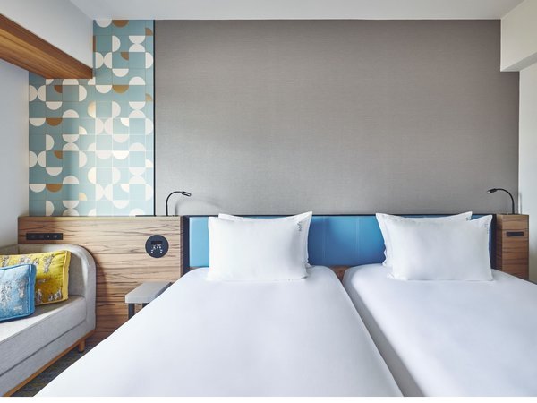 �z���f�C�E�C�� �G�N�X�v���X���V�e�B�Z���^�[�䓰�� by IHG�F�Q�V���O���x�b�h���[��