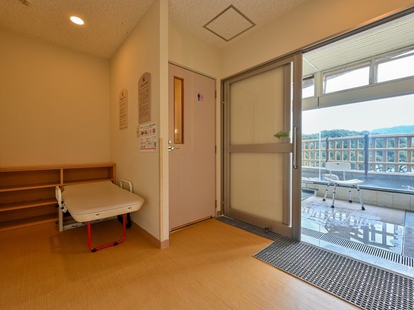 �C���r���[�����̂����F�����̓�