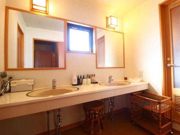 ��������@�́T���{���فF���ώ�