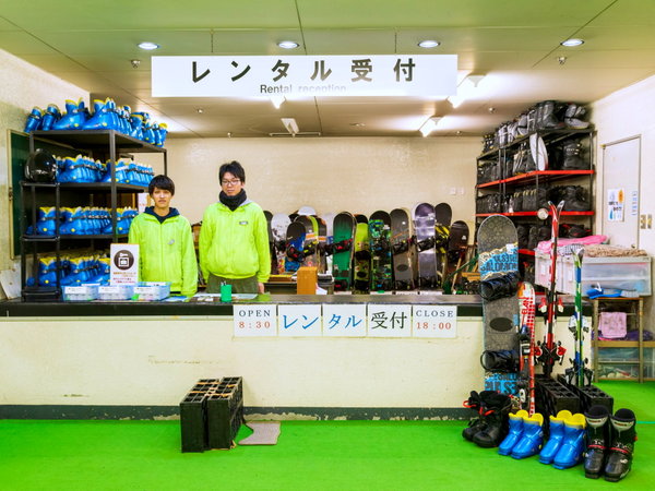 【館内施設】レンタルスキーSHOP充実したスキー設備を備えている。レンタル商品※冬季のみ