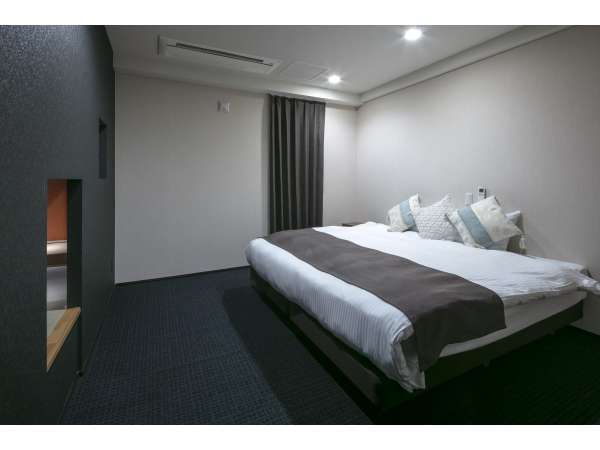 �����h�[���W�f���X�������̃X�C�[�c�F�ō����}�b�g���X��S����