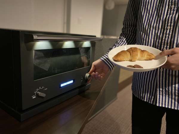 �����h�[���W�f���X�������̃X�C�[�c�F�t���L�b�`�����ŐV�Ɠd�Ŏ����𖞋i