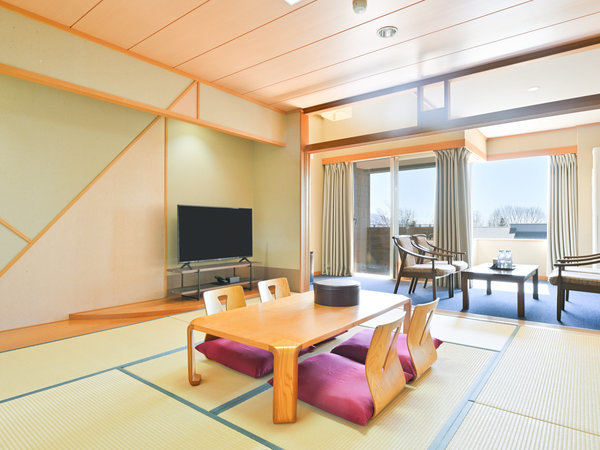 �y�q�����z���������璆���A���v�X���A���v�X���������������܂��B��ɂ͖��_�̐�����������������܂�