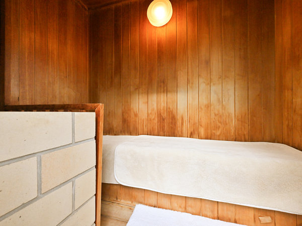 �����T�E�i�Ɛ����C��������