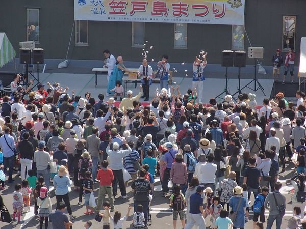 �����h�ɑ��F�}�˓��Ղ�