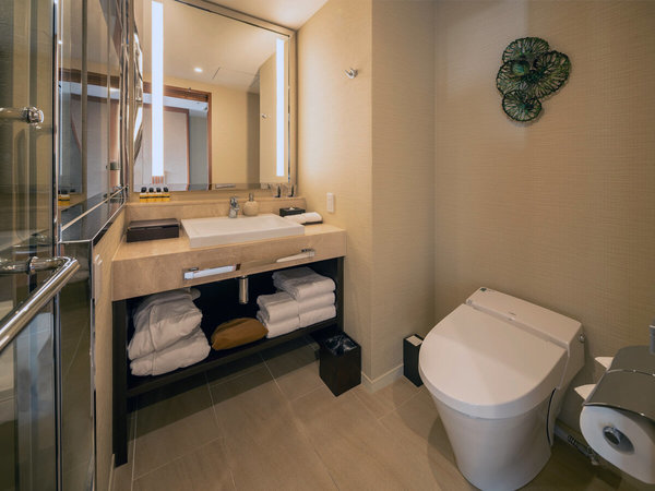 �y�f���b�N�X�c�C��32�u�z�L������ꂽ�o�X���[���́A���q�l�A��̂��q�l�ɂ����S���Ă����p���������܂��B